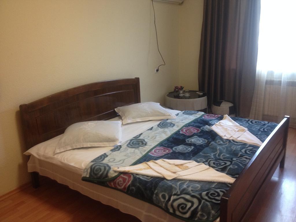 Sun Rise Hotel Tbilisi Room photo